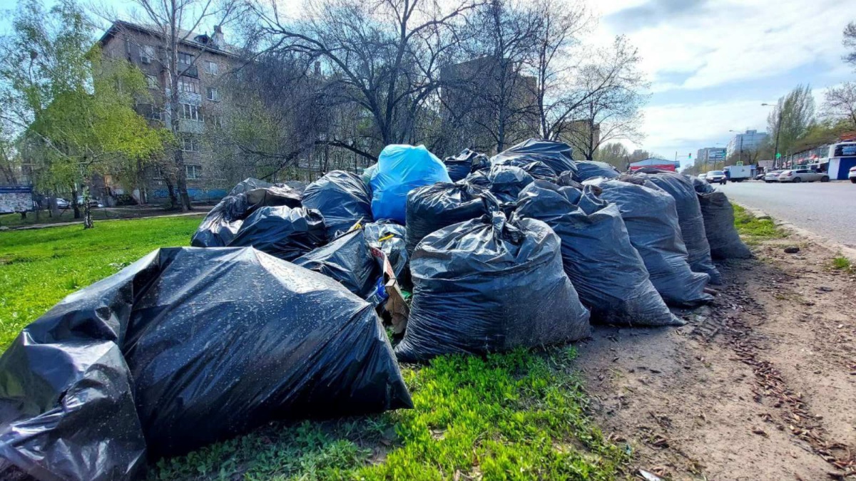 Вывоз и утилизация мусора после субботника в Белой Калитве в октябре