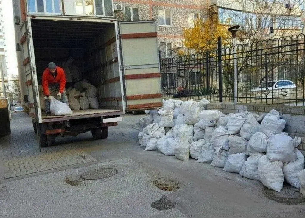 Вывоз мусора после переезда в Белой Калитве в октябре