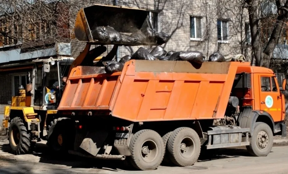 Вывоз мусора грузовым фургоном 5 тонн в Белой Калитве – ПроМусор, аренда, цена от 1608 руб