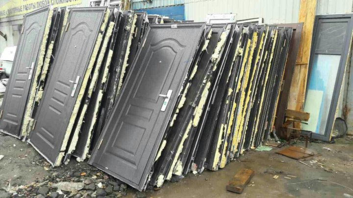Вывоз металлических дверей с утилизацией в Белой Калитве в октябре