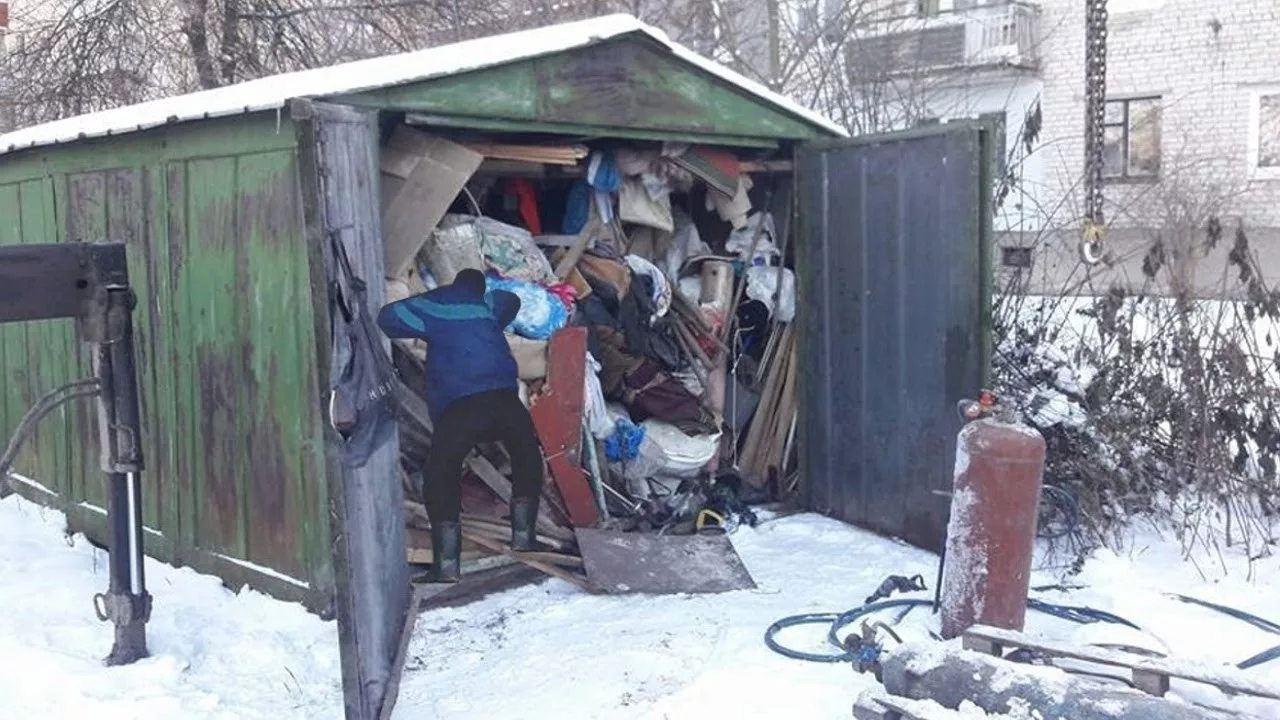 Вывоз мусора из гаража с гарантией чистоты в Белой Калитве в октябре